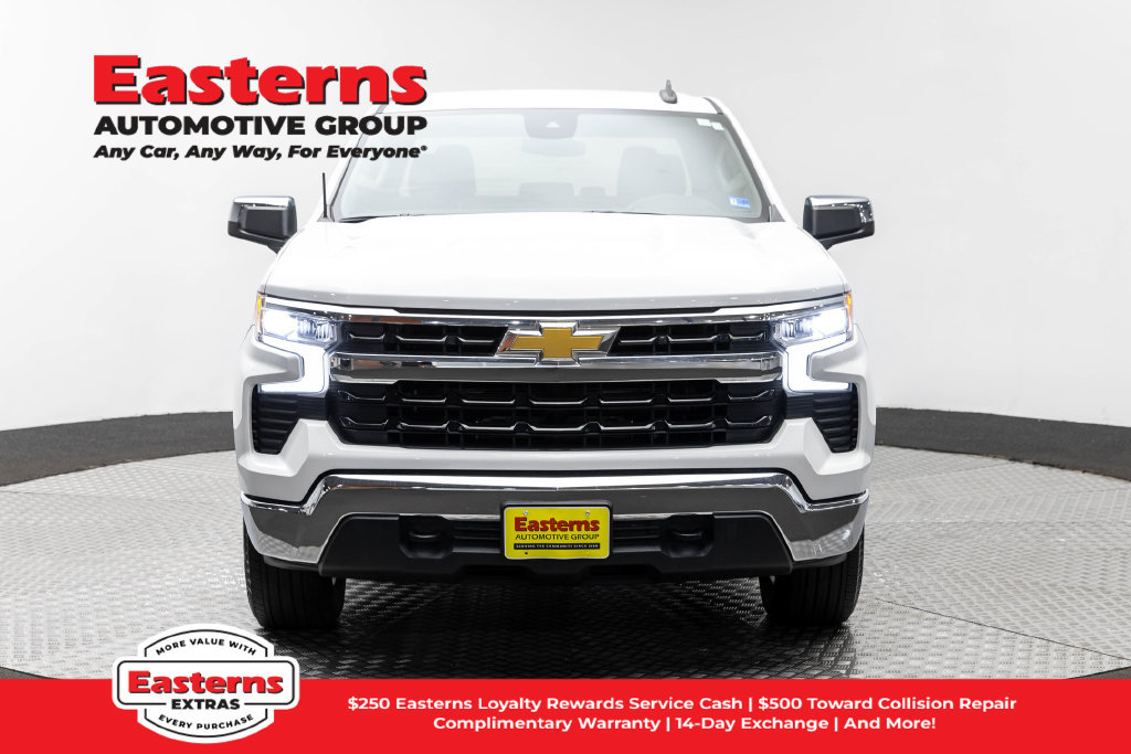 Used 2023 Chevrolet Silverado 1500 LT AWD/4WD image 3