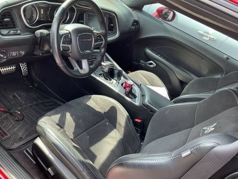 Used 2016 Dodge Challenger R/T Scat Pack RWD image 5