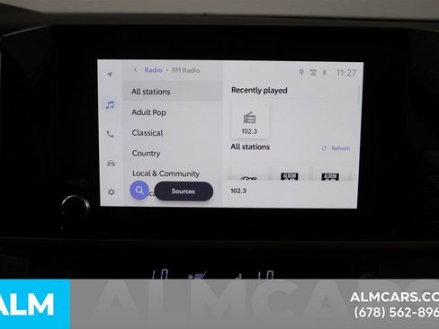 Used 2025 Toyota Camry SE image 35