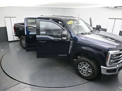 Used 2024 Ford F250 Lariat AWD/4WD image 32