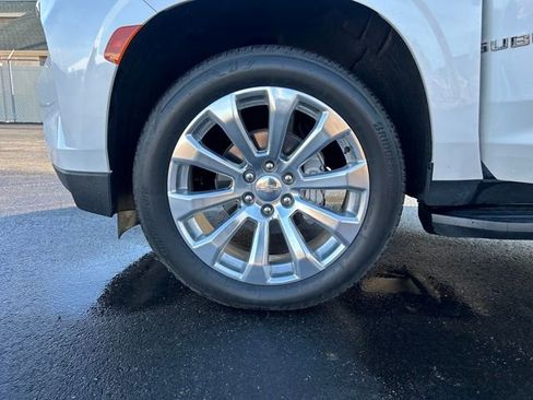 Certified 2024 Chevrolet Suburban Premier image 28