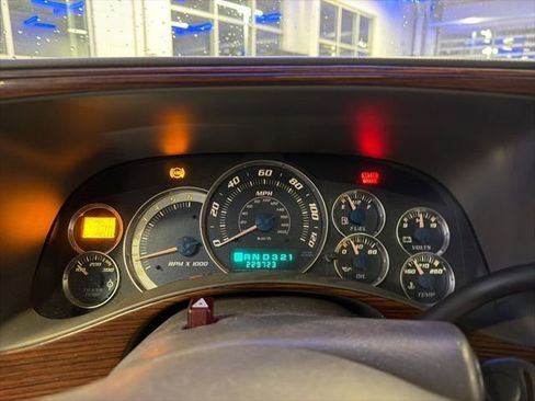 Used 2002 Cadillac Escalade EXT image 40