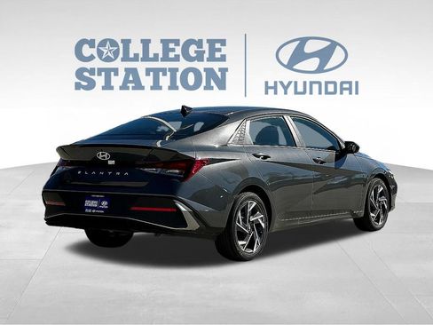 Used 2025 Hyundai Elantra Sport w/ Cargo Package FWD image 8
