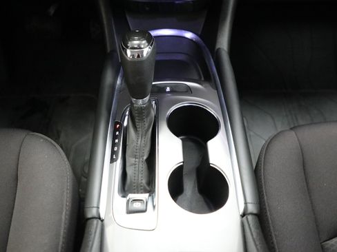 Used 2018 Chevrolet Malibu Hybrid image 11