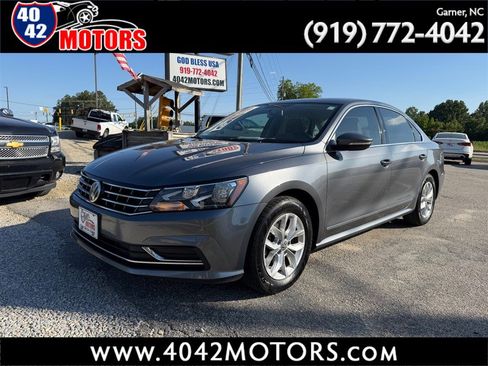 Used 2017 Volkswagen Passat 1.8T S FWD image 1