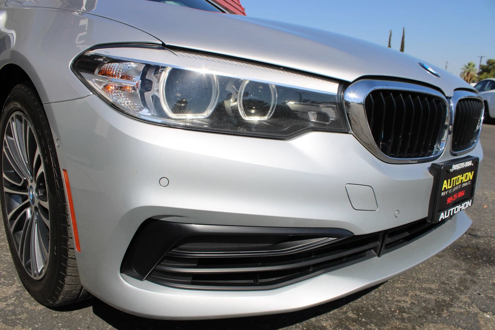 Used 2019 BMW 530e w/ Premium Package RWD image 33