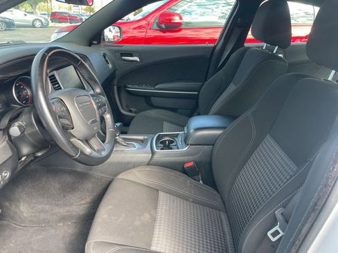 Used 2023 Dodge Charger SXT image 9