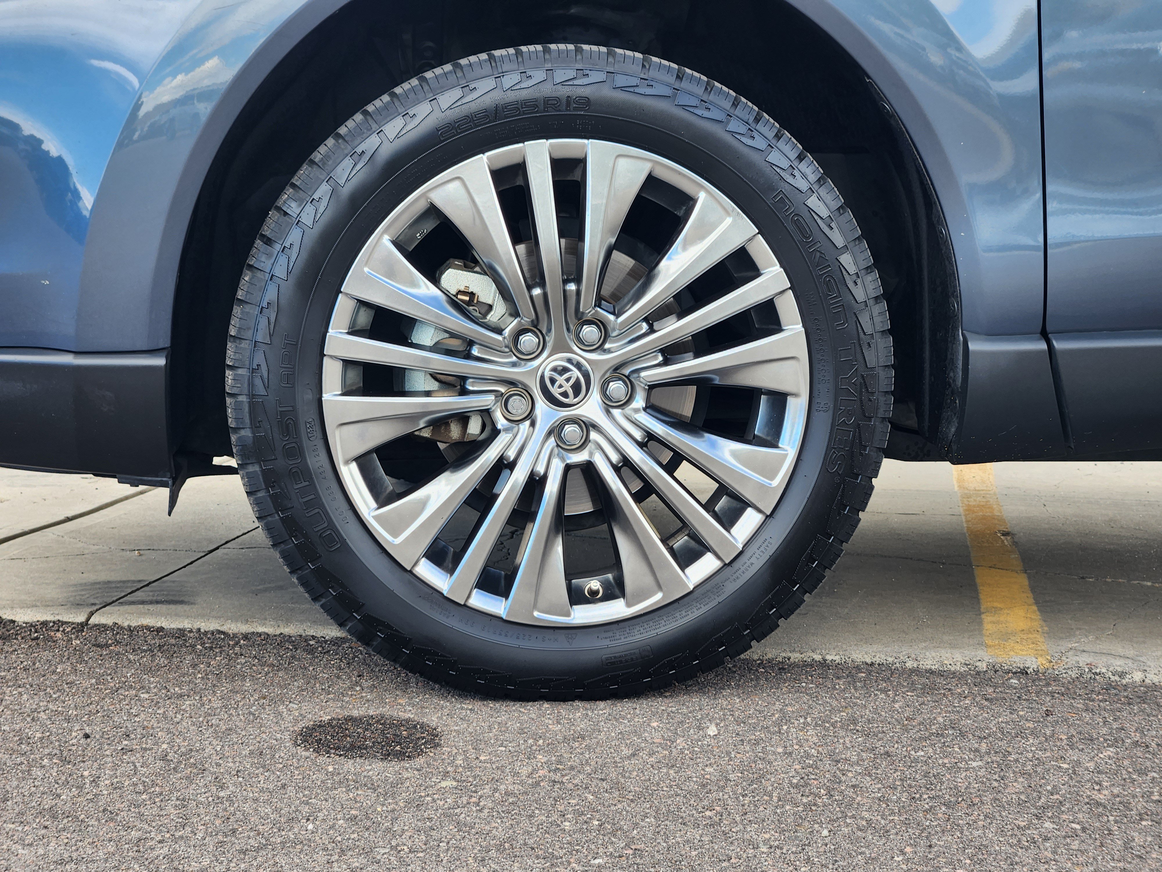 Certified 2023 Toyota Venza Limited AWD/4WD image 8