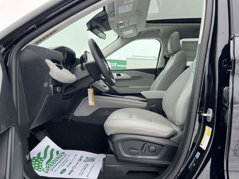 New 2026 Ford Explorer Active w/ Active Comfort Package image 19