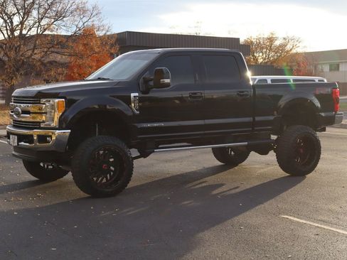 Used 2017 Ford F250 Lariat w/ Lariat Value Package image 10