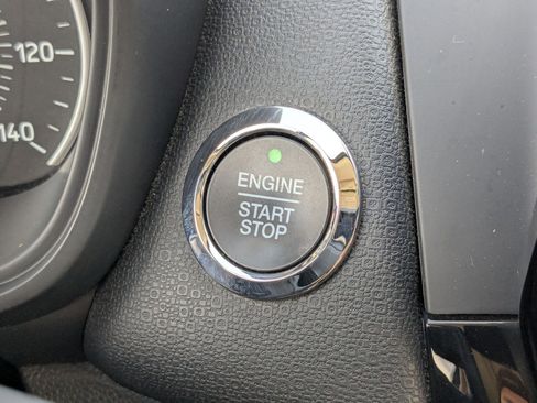 Used 2020 Ford EcoSport Titanium image 18