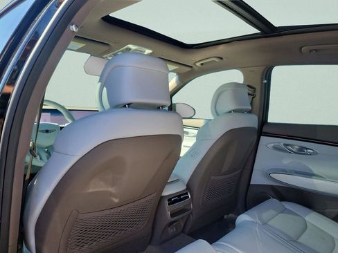 New 2026 Genesis GV70 2.5T Advanced image 35