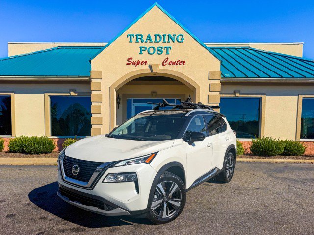 Used 2021 Nissan Rogue SL w/ Premium Package FWD image 2