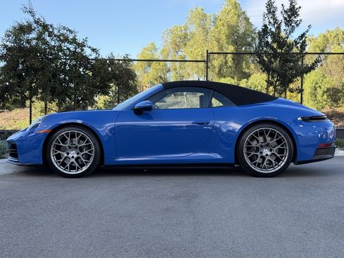 Certified 2025 Porsche 911 Carrera image 2
