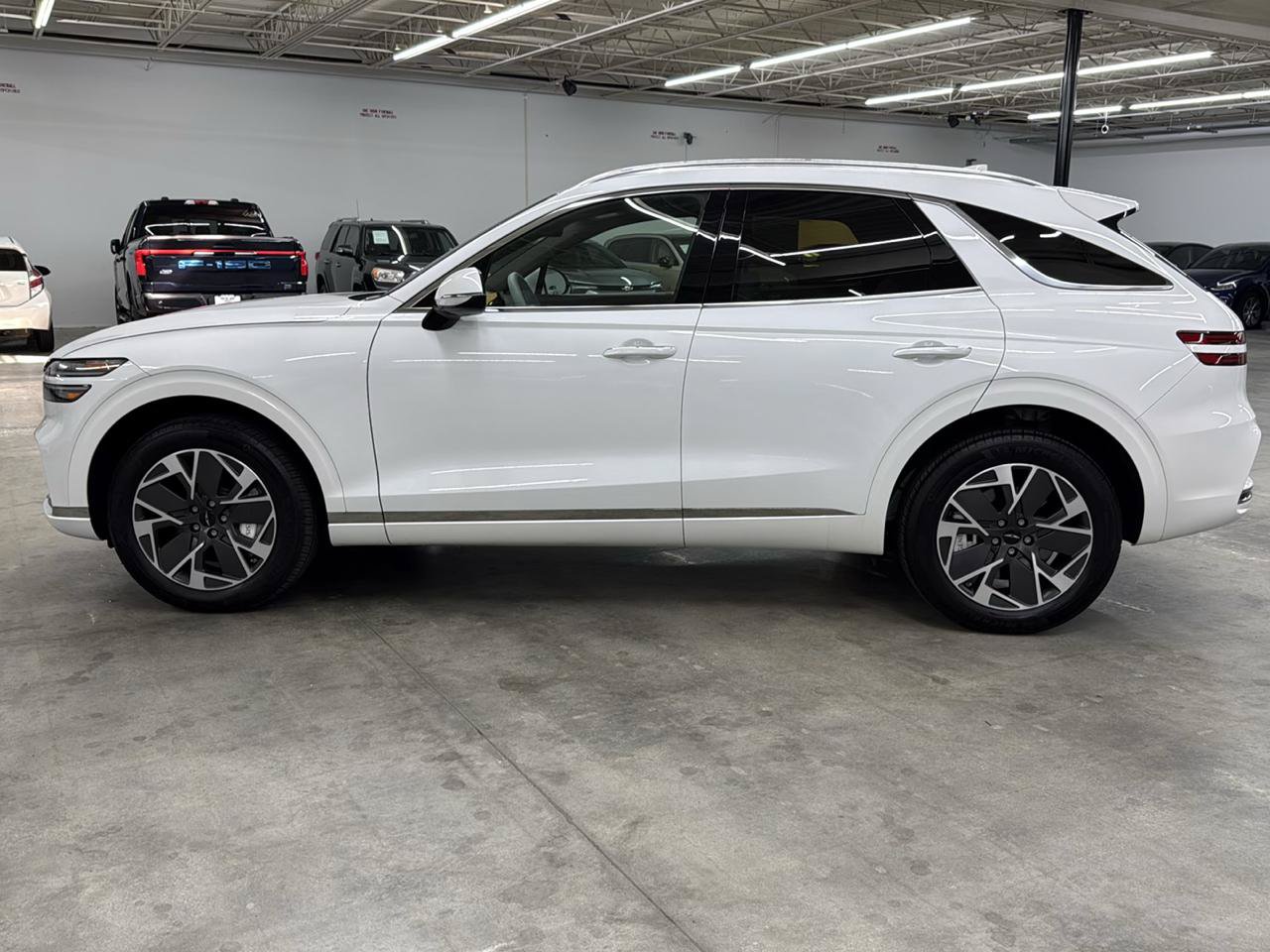 Used 2026 Genesis Electrified GV70 AWD/4WD image 12