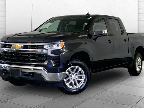 Used 2023 Chevrolet Silverado 1500 LT AWD/4WD image 14