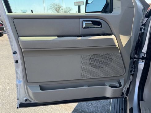 Used 2012 Ford Expedition Limited image 15