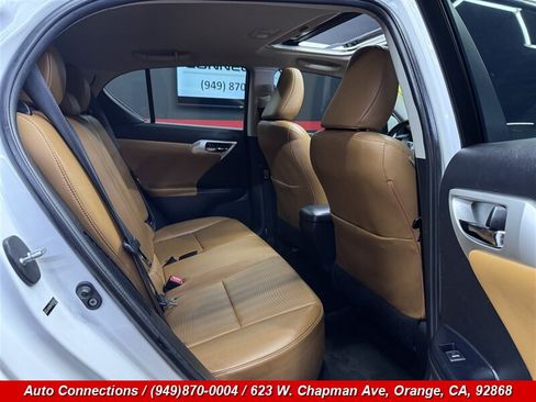 Used 2013 Lexus CT 200h FWD image 8