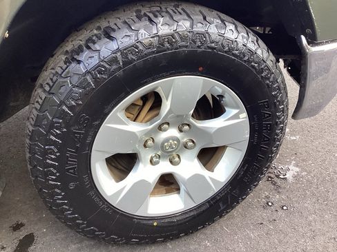 Used 2021 RAM 1500 Big Horn image 22