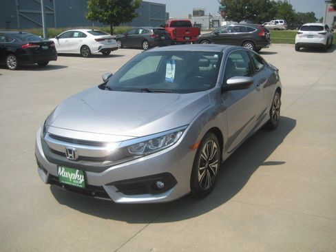 Used 2017 Honda Civic EX-L image 4