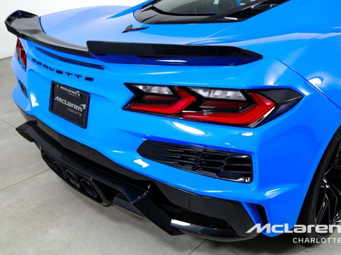 Used 2024 Chevrolet Corvette Z06 RWD image 33