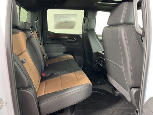 New 2026 Chevrolet Silverado 1500 High Country AWD/4WD image 14