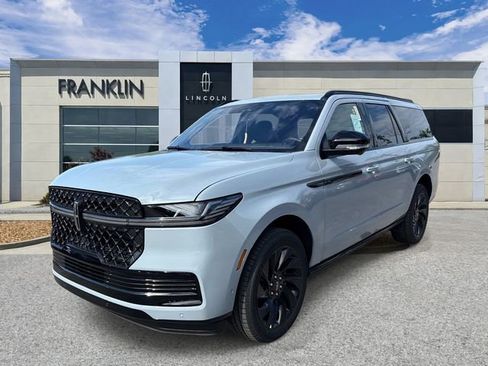 New 2025 Lincoln Navigator L Reserve w/ Jet Appearance Package AWD/4WD image 3
