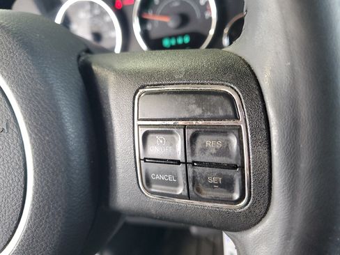 Used 2014 Jeep Wrangler Unlimited Sahara w/ Dual Top Group AWD/4WD image 23