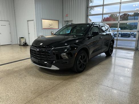 Used 2024 Chevrolet Blazer LT w/ Convenience Package image 2
