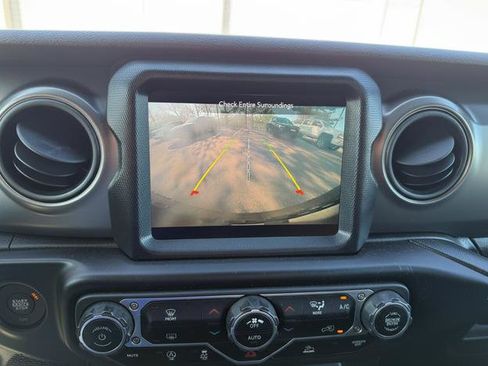 Used 2023 Jeep Wrangler Sport S image 20