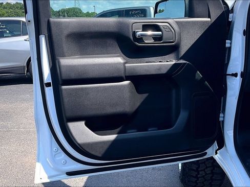 Used 2022 Chevrolet Silverado 1500 Custom Trail Boss w/ LPO, Dark Essentials Package AWD/4WD image 23