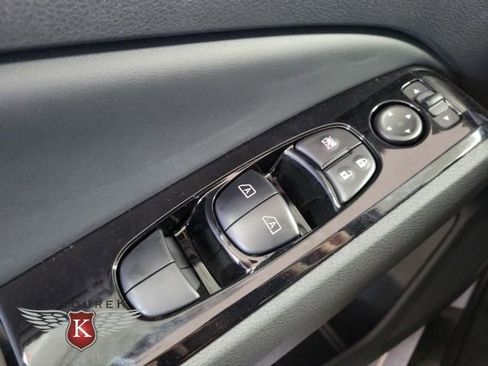 Used 2025 Nissan Altima 2.5 SR w/ SR Premium Package image 18