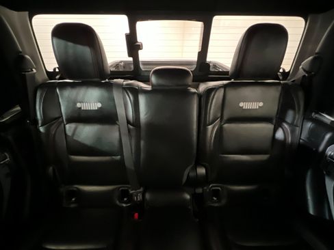 Used 2023 Jeep Gladiator Rubicon w/ LED Lighting Group AWD/4WD image 24