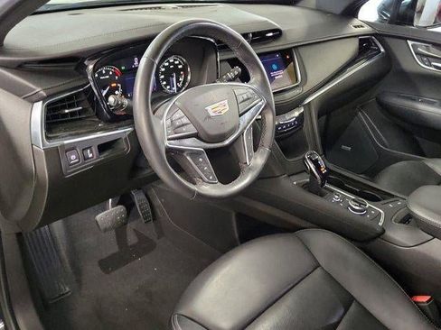 Certified 2022 Cadillac XT5 Premium Luxury image 10