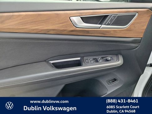 Certified 2024 Volkswagen Atlas SE image 15