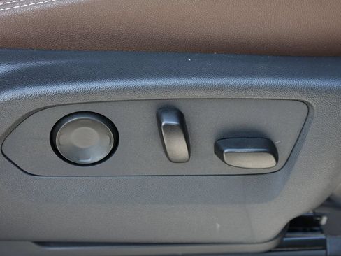 Used 2026 Chevrolet Suburban High Country RWD image 26