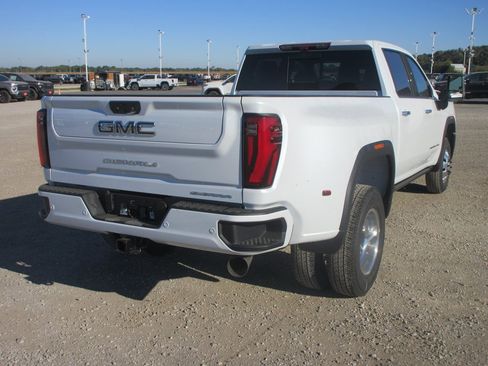 New 2026 GMC Sierra 3500 Denali Ultimate image 5