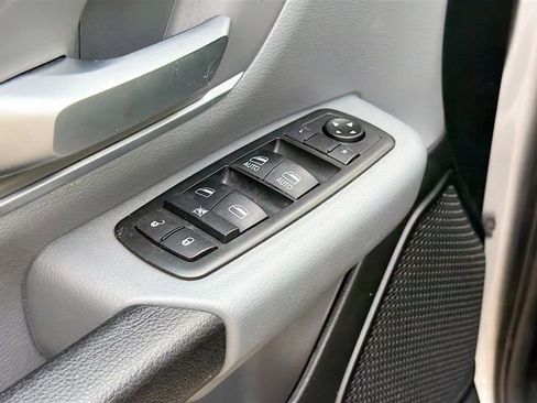 Used 2020 RAM 1500 Big Horn image 17