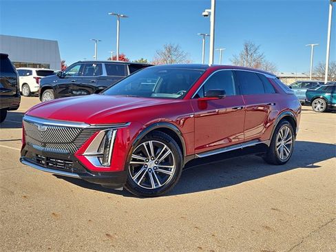 Certified 2024 Cadillac Lyriq Luxury w/ LPO, Floor Liner Package image 1