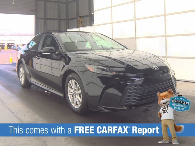 Used 2025 Toyota Camry LE FWD image 2