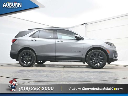 Used 2023 Chevrolet Equinox RS image 23