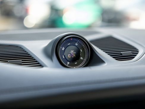 Certified 2025 Porsche Cayenne S image 27