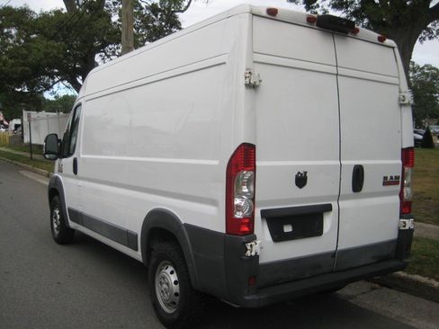 Used 2017 RAM ProMaster 2500 w/ Interior Convenience Group FWD image 4