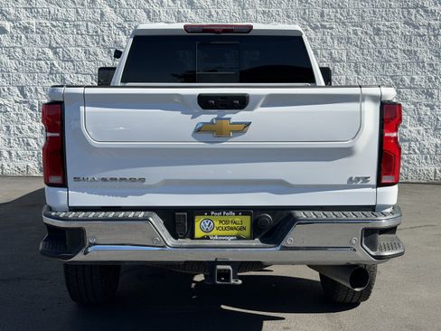 Used 2024 Chevrolet Silverado 2500 LTZ w/ LTZ Plus Package AWD/4WD image 6