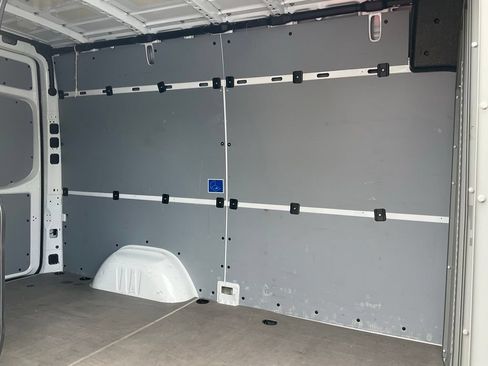 Used 2022 Mercedes-Benz Sprinter 2500 image 26