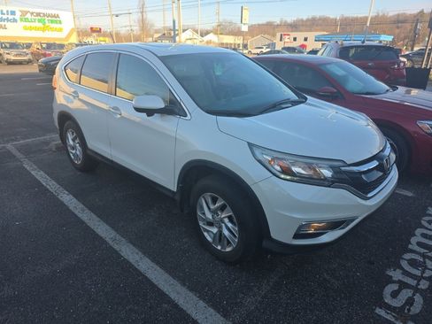 Used 2016 Honda CR-V EX image 2