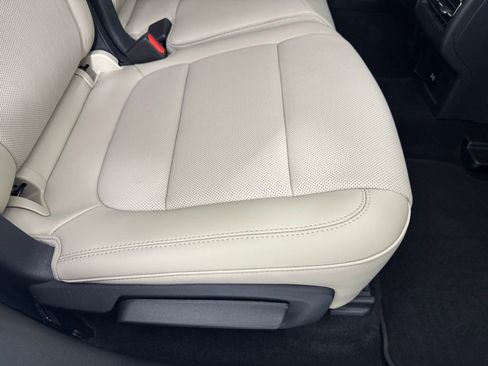 Used 2025 Lincoln Corsair Grand Touring image 34