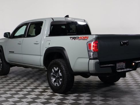 Used 2023 Toyota Tacoma TRD Off-Road w/ TRD Premium Off Road Package AWD/4WD image 6