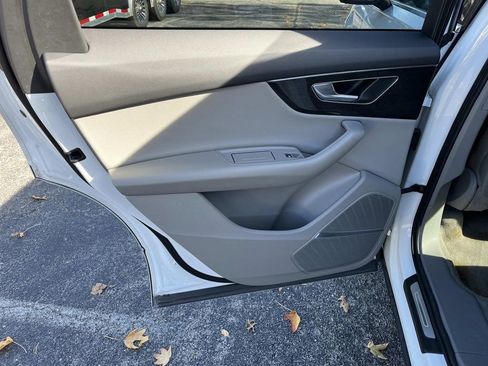 Used 2022 Audi Q7 3.0T Premium Plus image 18