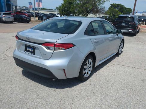 Used 2024 Toyota Corolla LE FWD image 8